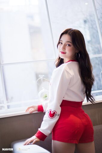 Nancy Momoland