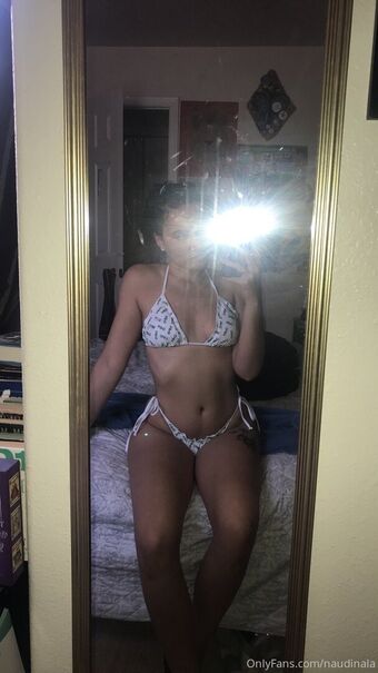 naudinala Nøgen Lækager OnlyFans Foto 16
