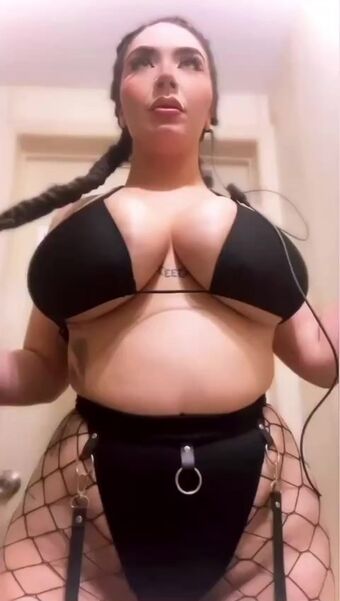 Nicky Nicole Nøgen Lækager OnlyFans Foto 10