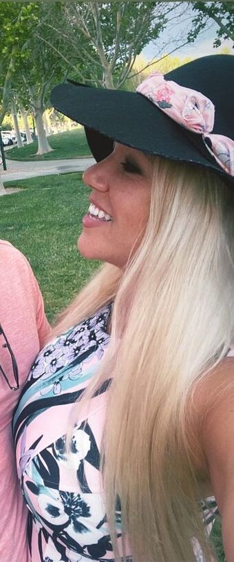 Nicolle A