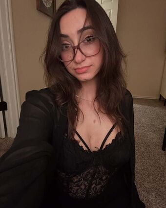 Ninou Nøgen Lækager OnlyFans Foto 3
