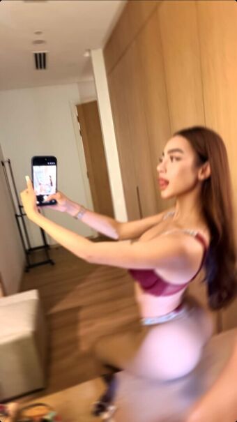 Nurlynnazureen Nøgen Lækager OnlyFans Foto 57