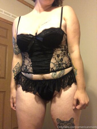 obedientdeviantmom