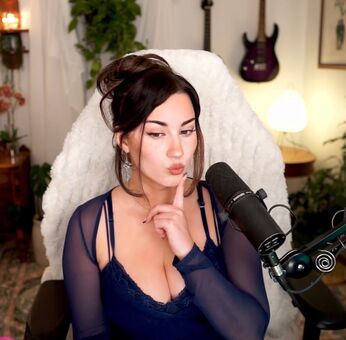 PalmBee Nøgen Lækager OnlyFans Foto 13