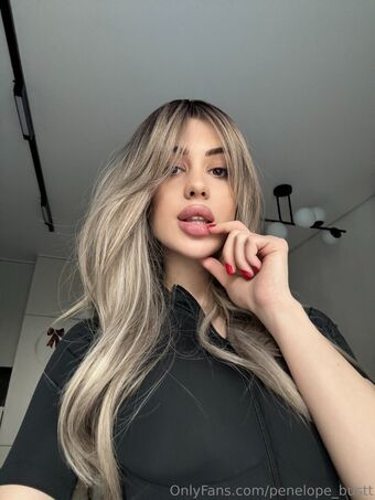 penelope_bustt