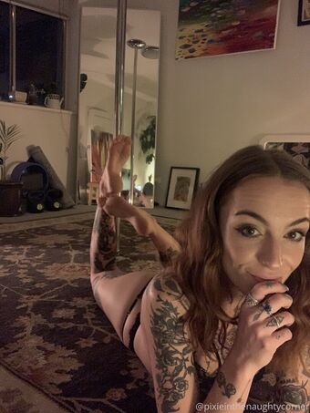 pixieinthenaughtycorner Nøgen Lækager OnlyFans Foto 3