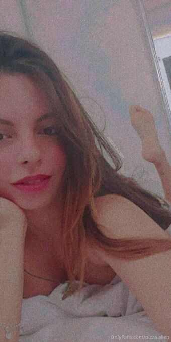 Pizza.alien Nøgen Lækager OnlyFans Foto 21