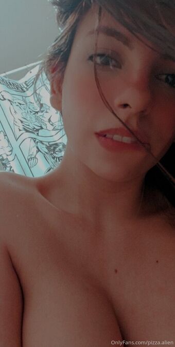 Pizza.alien Nøgen Lækager OnlyFans Foto 30