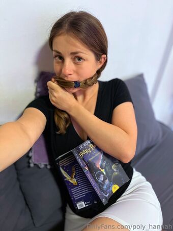 poly_hannah Nøgen Lækager OnlyFans Foto 4
