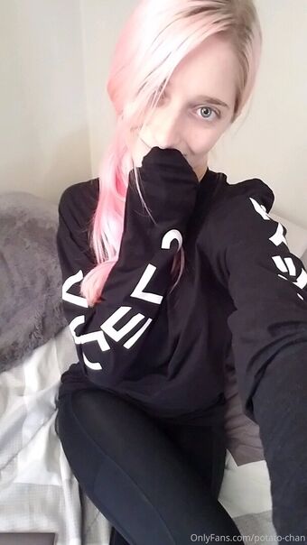 potato-chan Nøgen Lækager OnlyFans Foto 29