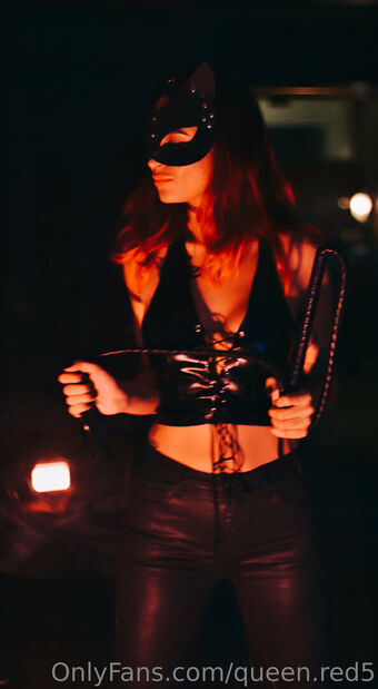 Queen Red