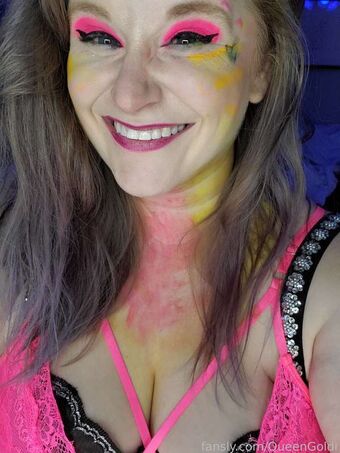QueenGoldi Nøgen Lækager OnlyFans Foto 1