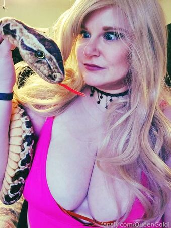 QueenGoldi Nøgen Lækager OnlyFans Foto 12