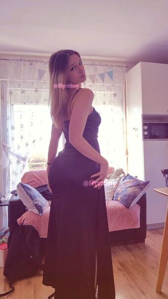 Rainyy Nøgen Lækager OnlyFans Foto 8