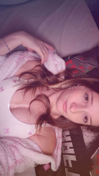Rainyy Nøgen Lækager OnlyFans Foto 12