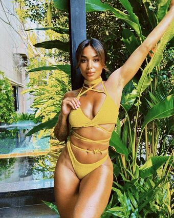 rayaadesouza
