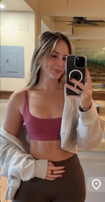 Rebastar Nøgen Lækager OnlyFans Foto 6