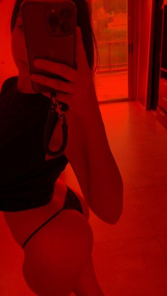 Renaherrera Nøgen Lækager OnlyFans Foto 3
