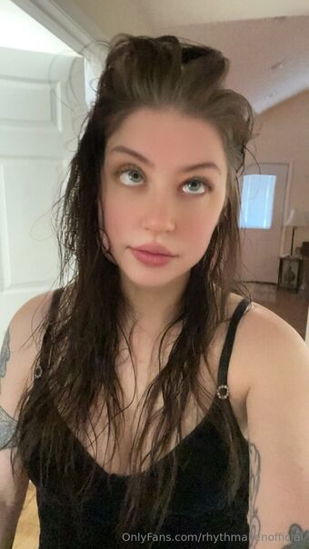 rhythmalienofficial Nøgen Lækager OnlyFans Foto 37