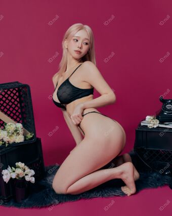 riverjeeun Nøgen Lækager OnlyFans Foto 7