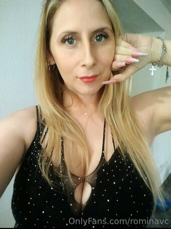Rominavc Nøgen Lækager OnlyFans Foto 17