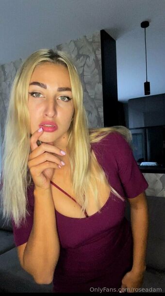 roseadam Nøgen Lækager OnlyFans Foto 8