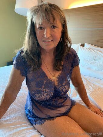 rosegilf Nøgen Lækager OnlyFans Foto 5