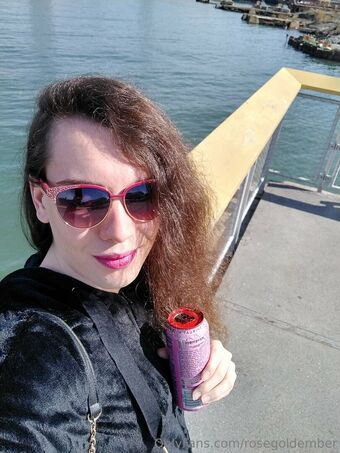 rosegoldember