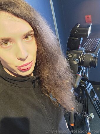 rosegoldember Nøgen Lækager OnlyFans Foto 13