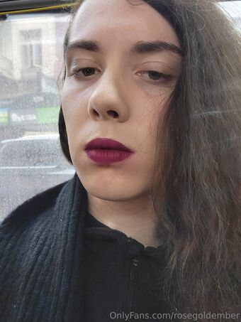 rosegoldember Nøgen Lækager OnlyFans Foto 15