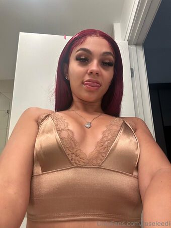 roseleedi Nøgen Lækager OnlyFans Foto 16