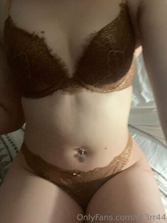 s13rr44 Nøgen Lækager OnlyFans Foto 3