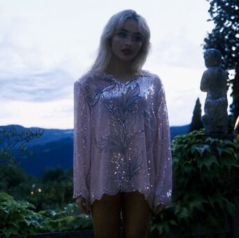 Sabrina-carpenter