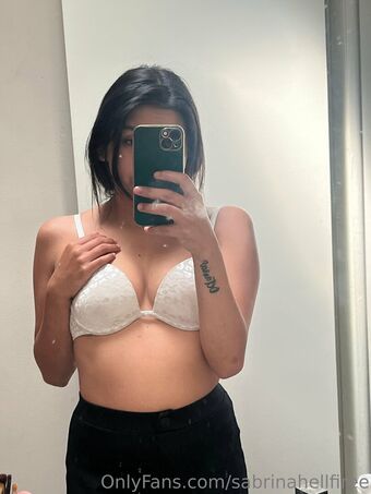 sabrinahellfiree Nøgen Lækager OnlyFans Foto 37