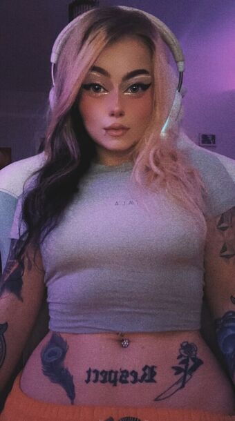 SakuraaSlayer Nøgen Lækager OnlyFans Foto 3