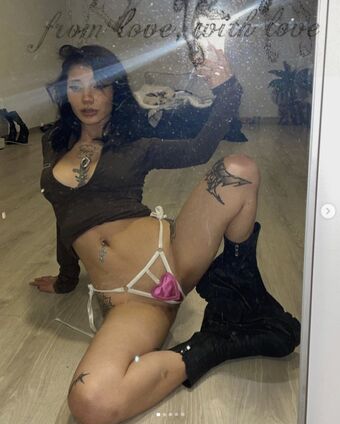 saneofficial Nøgen Lækager OnlyFans Foto 17