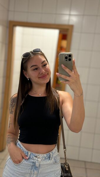sara_thorn