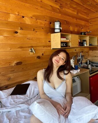 Sarah Hwang