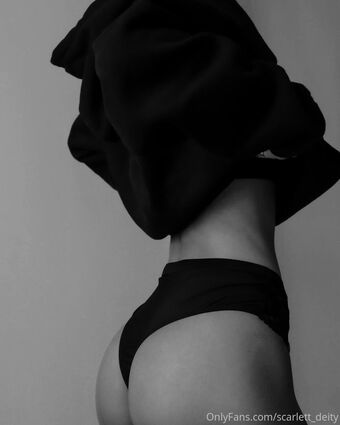 scarlett_deity