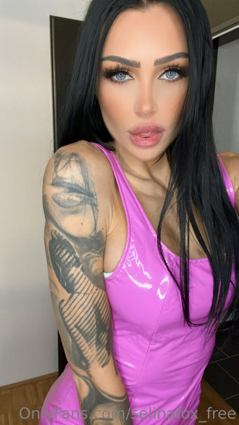 Selina Fox