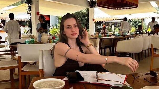 Selinay Saf Nøgen Lækager OnlyFans Foto 7