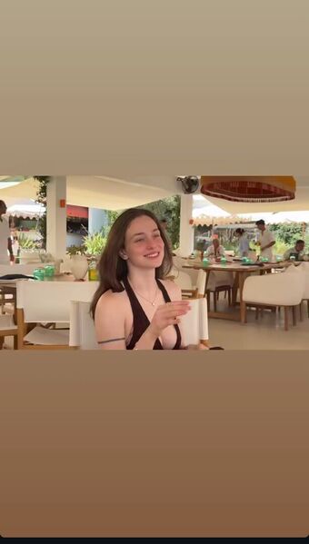 Selinay Saf Nøgen Lækager OnlyFans Foto 11