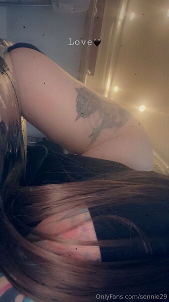 sennie29 Nøgen Lækager OnlyFans Foto 6