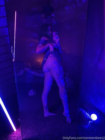 sentientbees2 Nøgen Lækager OnlyFans Foto 7