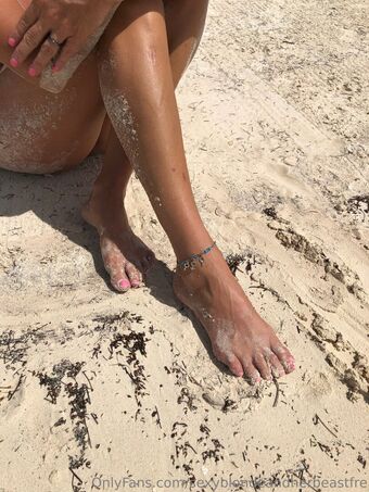 sexyblondeandherbeastfre