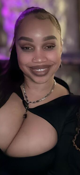Sheera The Model