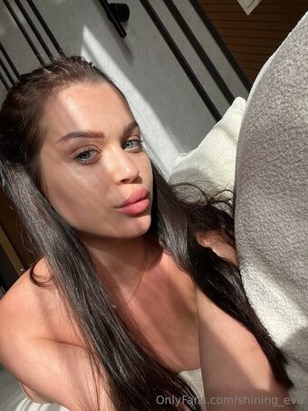 shining_eva Nøgen Lækager OnlyFans Foto 15