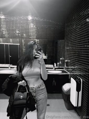shining_eva Nøgen Lækager OnlyFans Foto 18