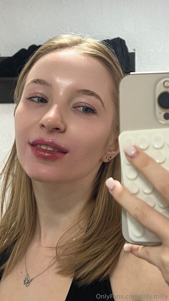 silly.milly Nøgen Lækager OnlyFans Foto 1