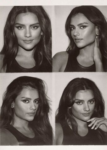 Simone Ashley Nøgen Lækager OnlyFans Foto 97